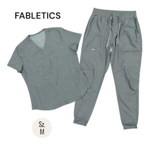 Fabletics Method 2-Pocket Top + On-Call Jogger Set